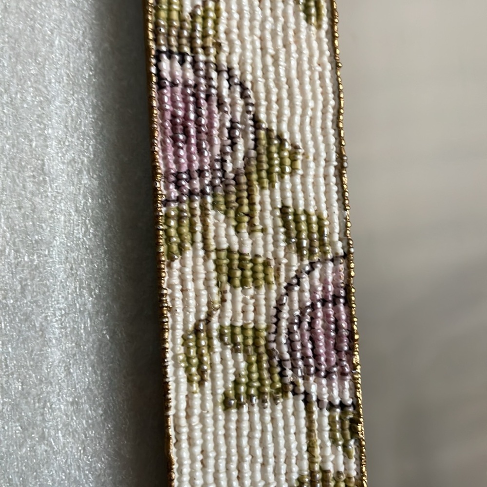 •| beaded picture frame - Picture 8 of 9